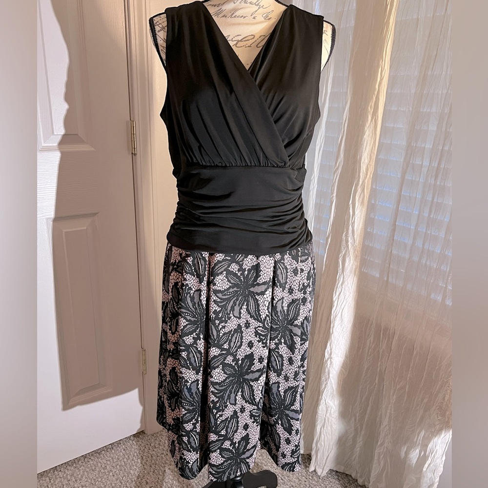 EUC. Party/Cocktail dress with pockets